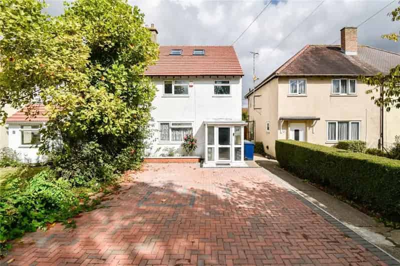 4 Bedroom Semi-Detached House to Rent near Addenbrooke's Hospital