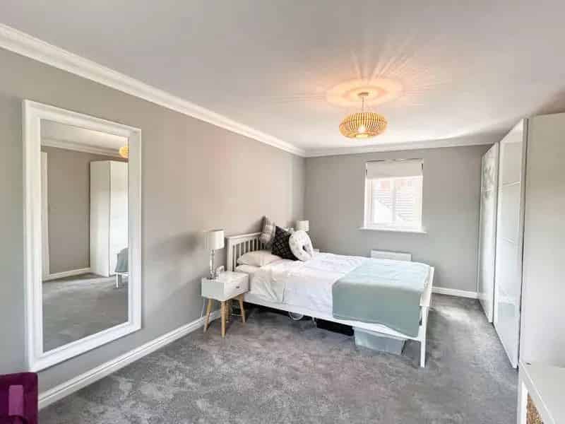 4 Bed Detached House for Sale