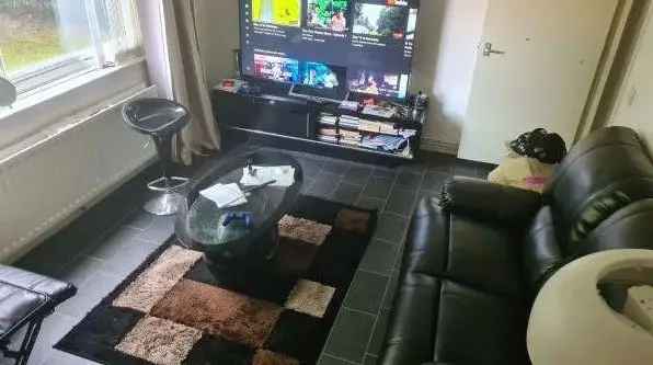 Flat For Rent in Sandwell, England