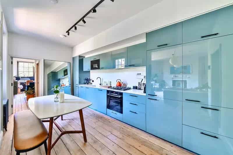 2-Bed Apartment Kennington Park Road Grade II Listed Building
