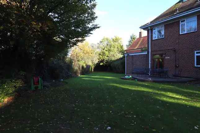 Spacious Detached House For Sale in London N2