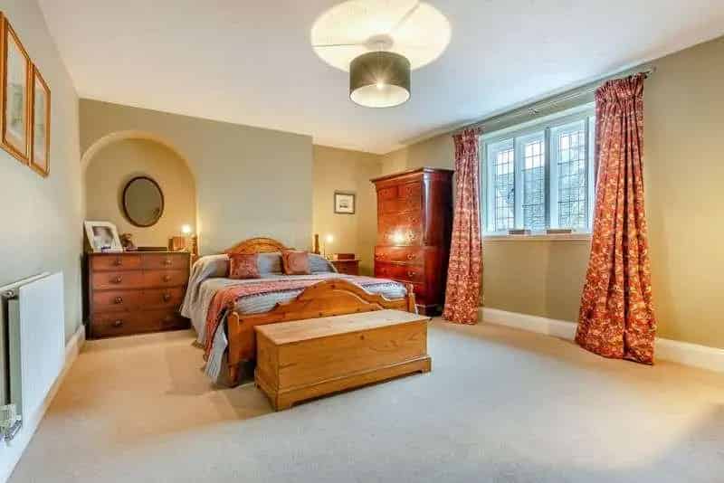 3 Bed House for Sale in Cirencester