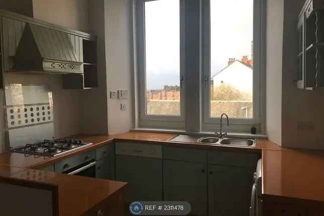 Flat to rent in Thornwood Avenue, Glasgow G11