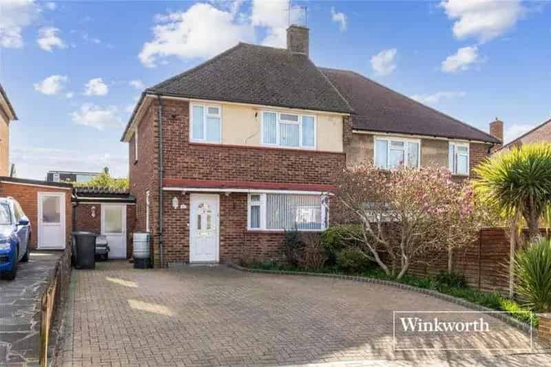 3 Bedroom Semi-Detached House for Sale