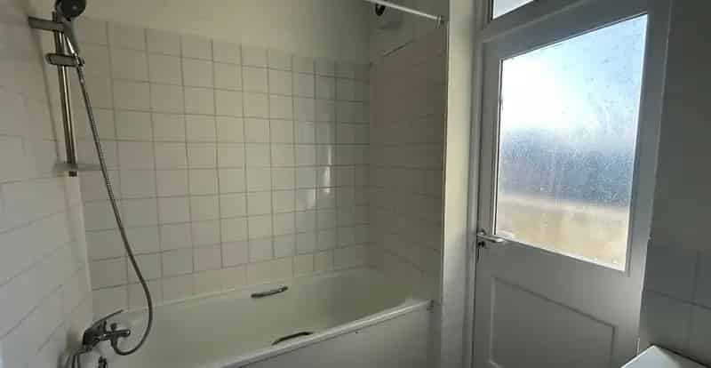 3 Bedroom Maisonette For Sale