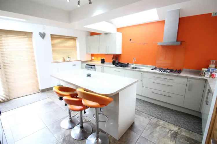 3 Bedroom Semi Detached House to Rent Kippax
