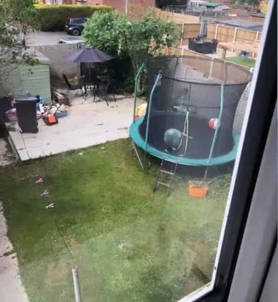 3 Bedroom End House Near Town - Private Garden and Parking