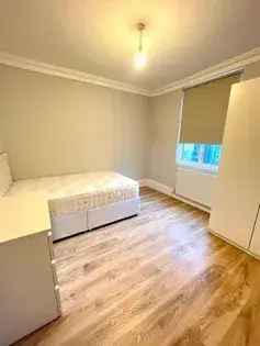 5 Bedroom House 214m² London City Centre