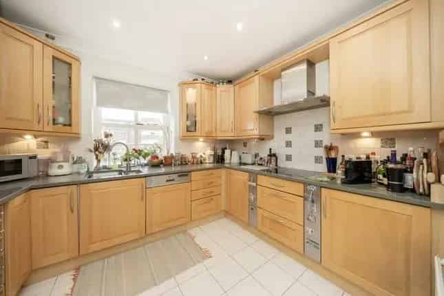 Five Bedroom Semi-Detached House for Sale in London N2