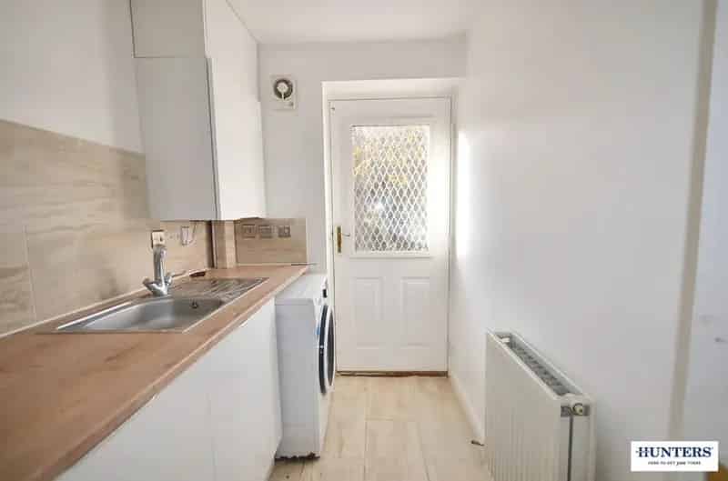 4 Bedroom Townhouse with Garage Near Preston Road Station