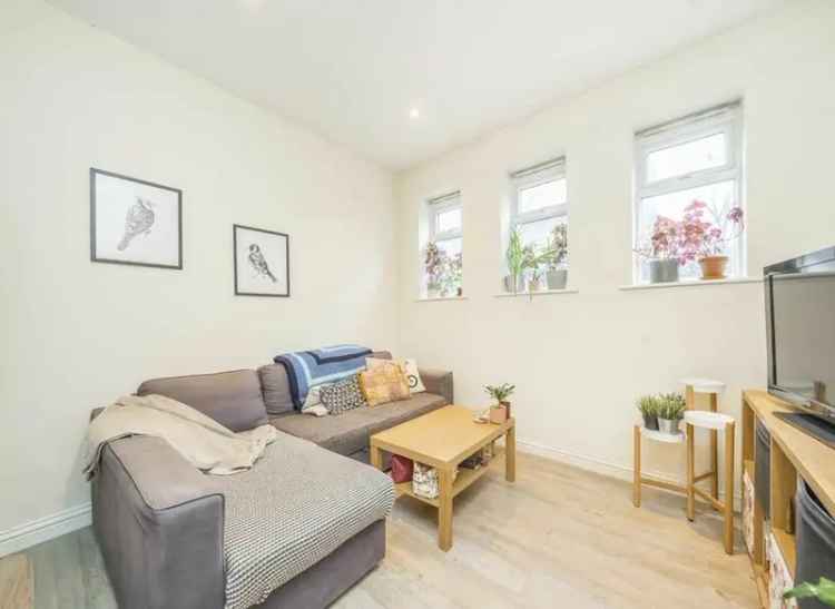 One Bedroom Apartment near South Wimbledon Tube