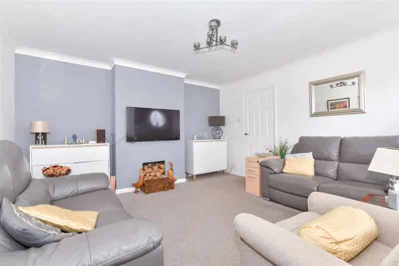 2 Bedroom Semi-Detached Bungalow for Sale in Bearsted