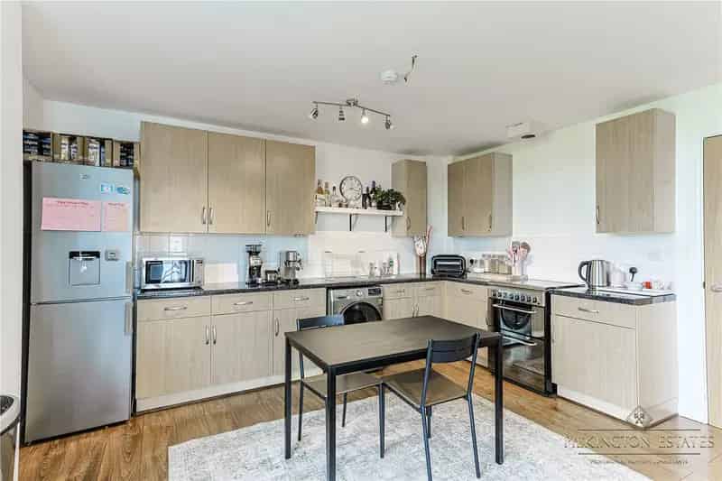 2 Bedroom Apartment to Rent Cattedown Road