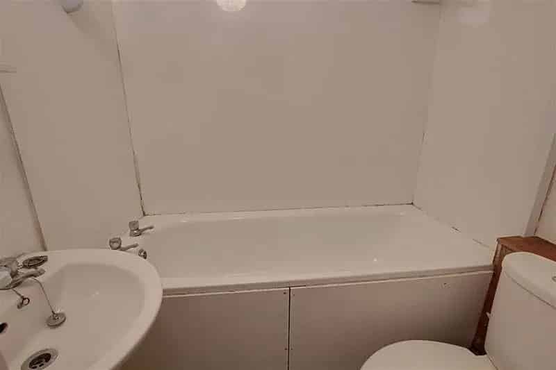 Studio Flat Oldfield Park Modern Kitchen Electric Heating