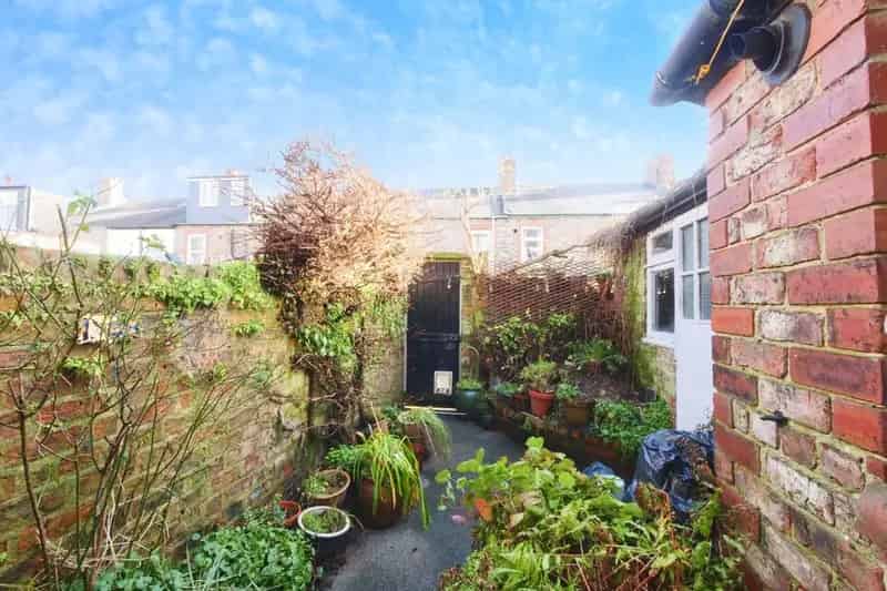 3 Bedroom Mid Terrace House for Sale York YO23