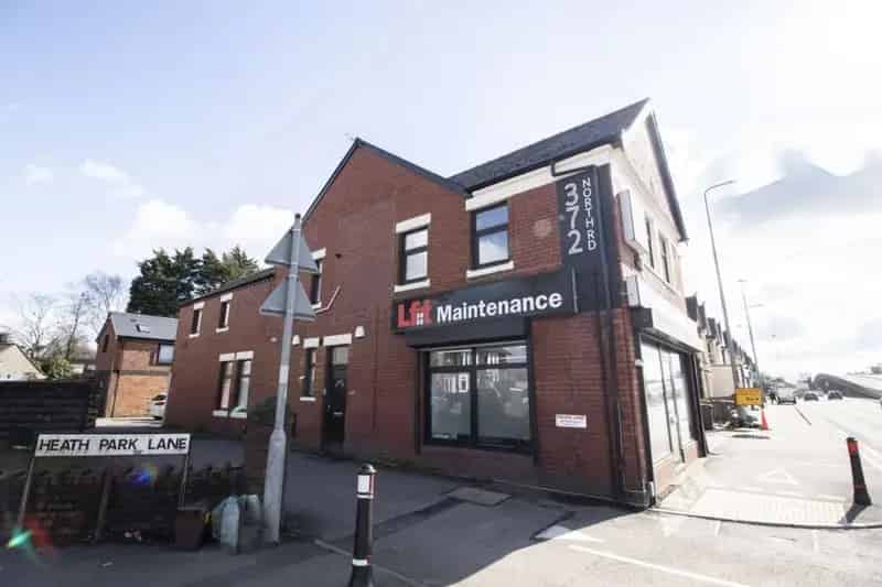 2 Bedroom Maisonette To Rent