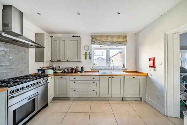 Spacious Semi-Detached Home Near Streatham Hill and Tulse Hill