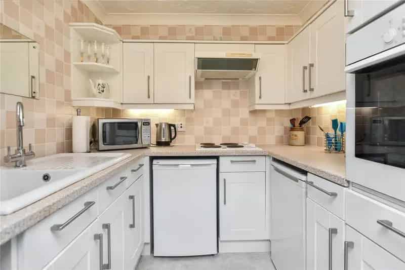 Flat For Sale , Leeds, England