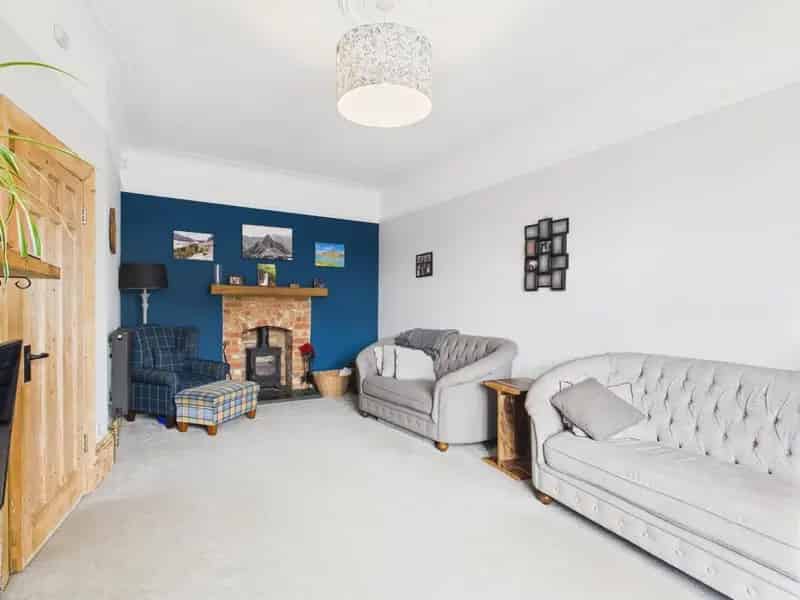 5 Bedroom Semi Detached House For Sale