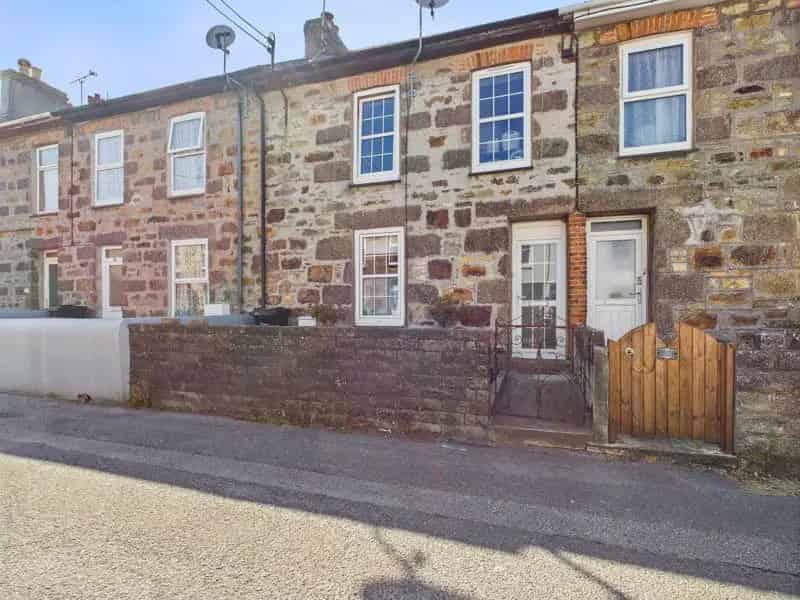 2 Bedroom House for Sale near Hayle Beach