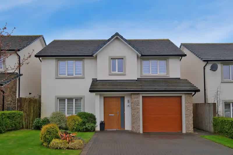 Spacious Four-Bedroom Detached Home in Aberdeen