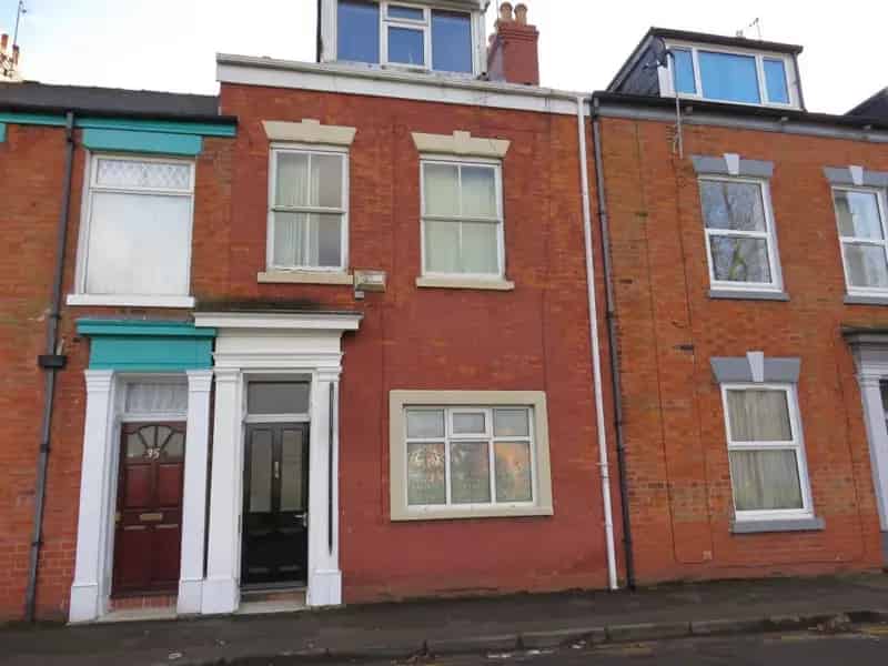 3 Bedroom Terraced House For Sale Two Self Contained Apartments