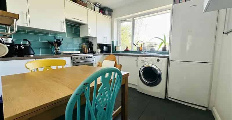 2 Bedroom Maisonette for Sale