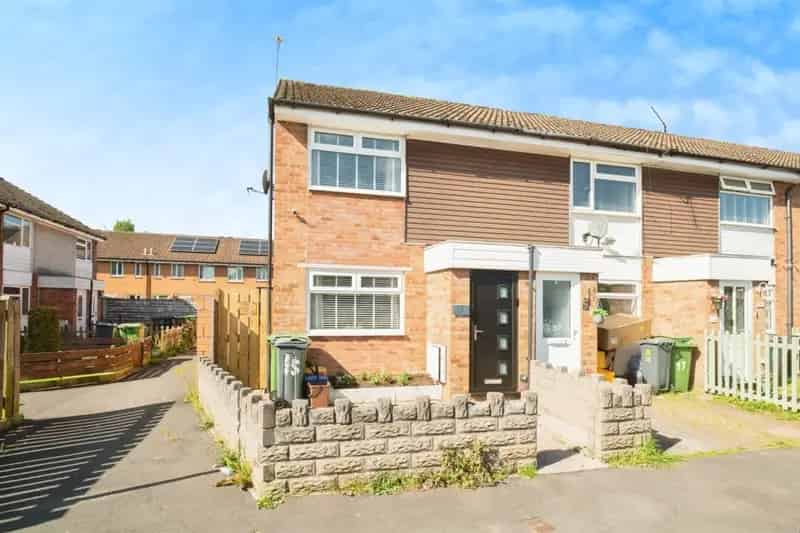2 Bedroom End Terrace House Cardiff