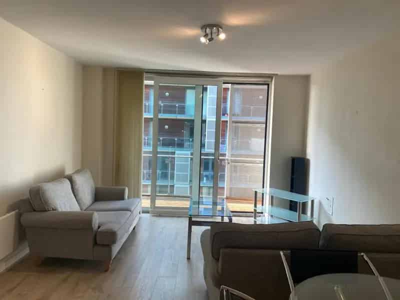 2 Bedroom Flat To Let Near Deansgate - July 2025