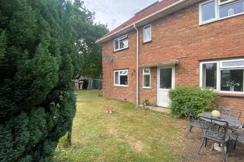 3 Bed Family Home with Garden and Off-Road Parking