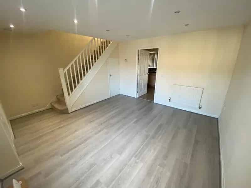 3 Bed Semi Detached House For Sale Near Oldham Hospital