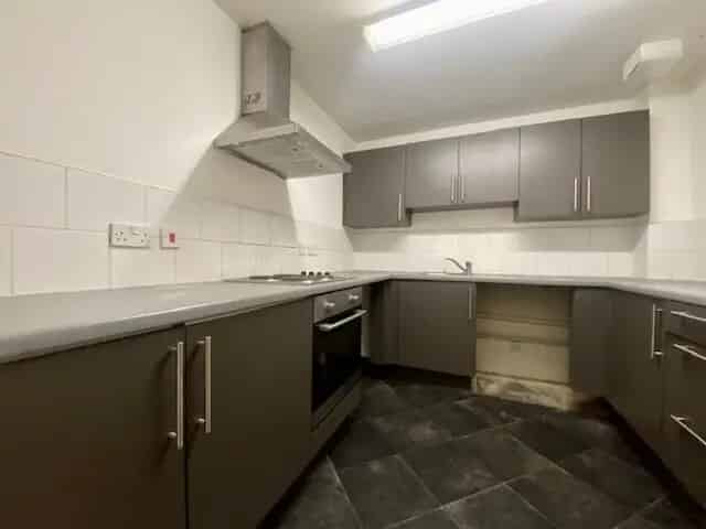 2 Bedroom Apartment Available Immediately
