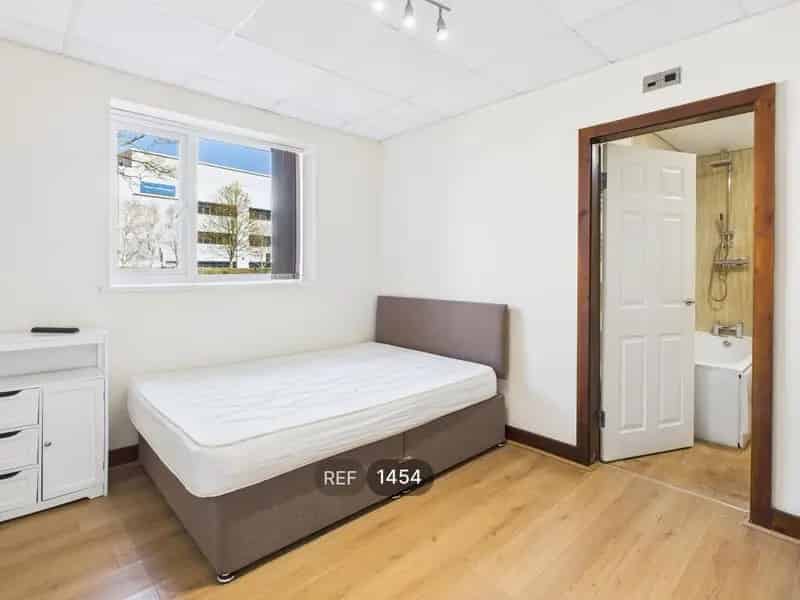 1 Bedroom Flat Hull Royal Infirmary All Bills Included