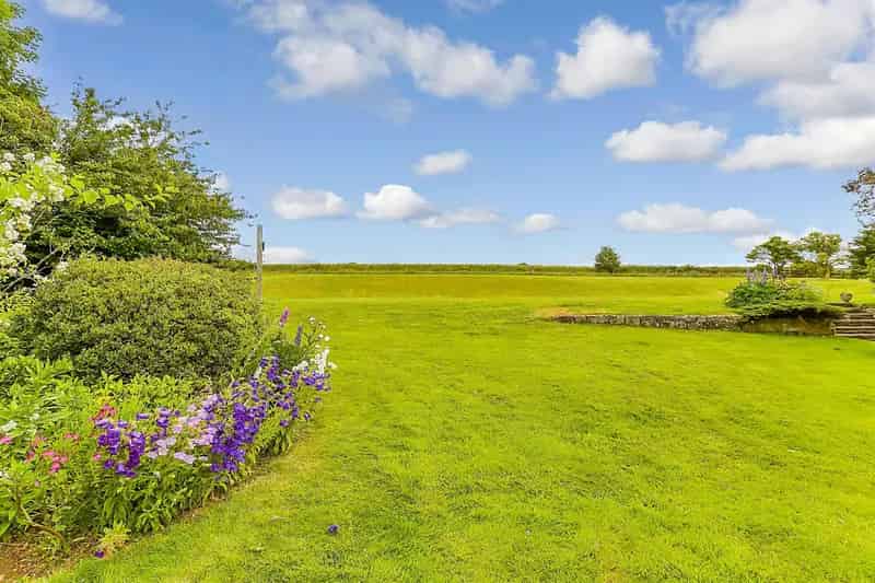 6 Bedroom House with Annex and Holiday Lets - 7.83 Acres