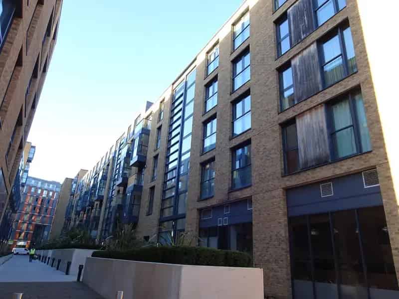 2 Bedroom Apartment to Rent Southside Complex