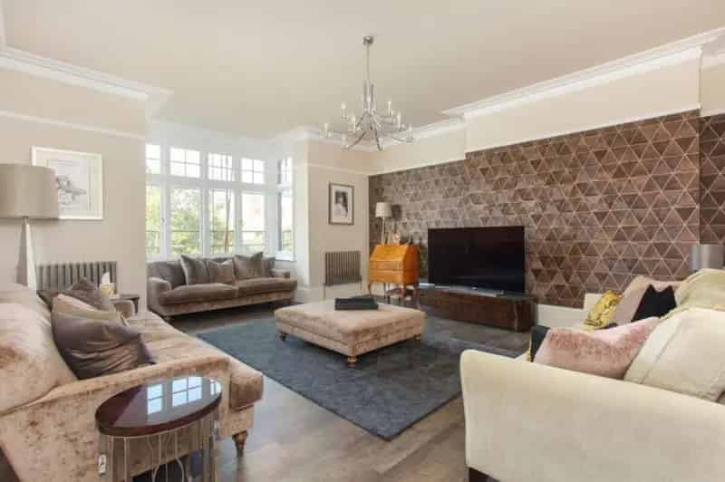 3 Bedroom Furnished Apartment Folkestone Sea Views