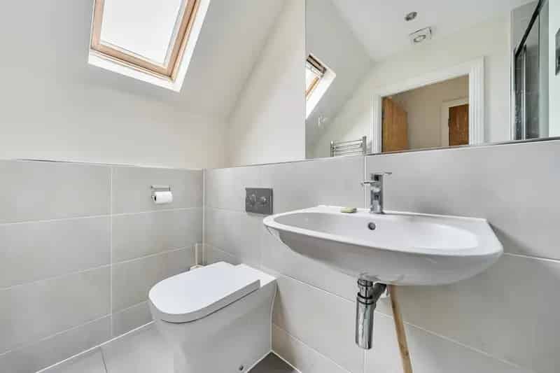 Three Bedroom Terrace House for Sale in Boulters Meadow