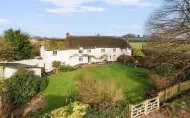 Grade II Listed Thatched Devon Longhouse - 5 Bedrooms, 2.35 Acres
