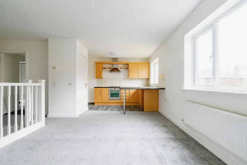 2 Bedroom Flat to Let Swinton - Scholars Court