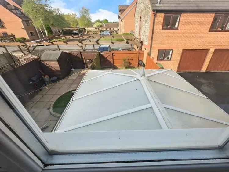 2 Bedroom End Terrace House For Sale