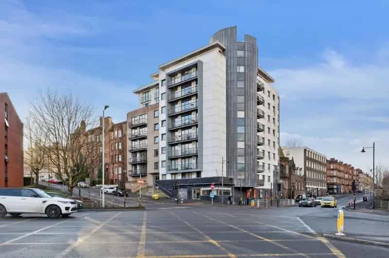 2 Bedroom Flat for Sale in Scotland