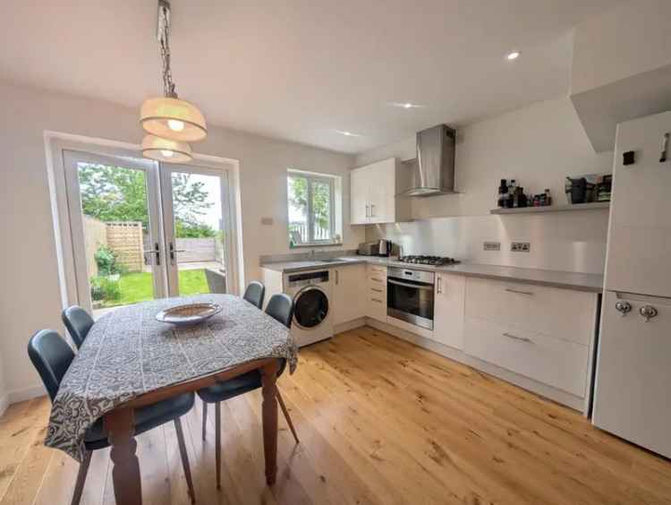 2 Bed House for Sale - Stunning Garden and Off Road Parking