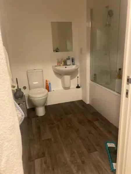 1-Bed Apartment near Canary Wharf E14 - Balcony, Roof Terrace, Concierge