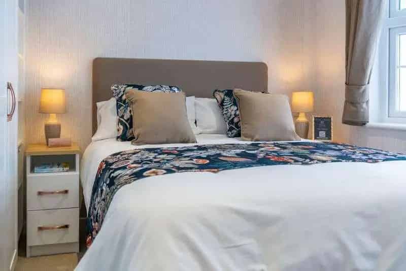 2 Bed Twin Unit Park Home for Sale in Surrey