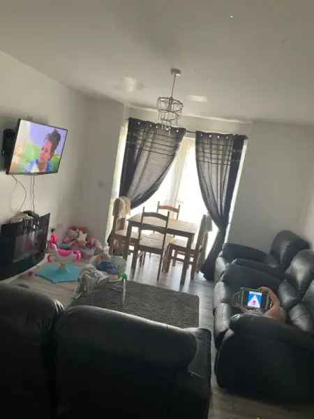 Flat For Rent in Filton, England