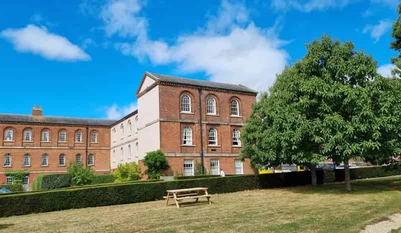 3 Bedroom Apartment House to Rent
