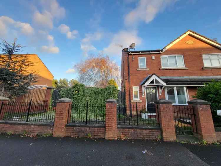 3 bedroom semi-detached house for sale