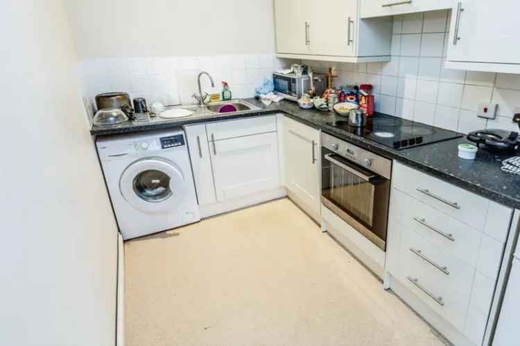 2 Bed Top Floor Apartment Bedminster No Onward Chain