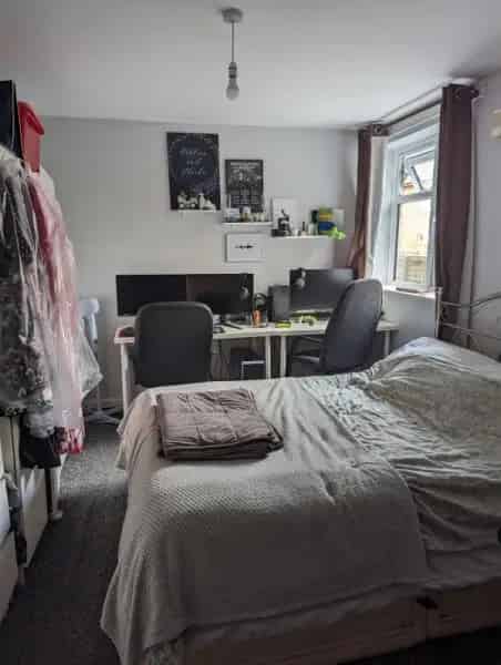 2 Bed Ground Floor Flat Horndean Large Open Plan Living Garden Parking