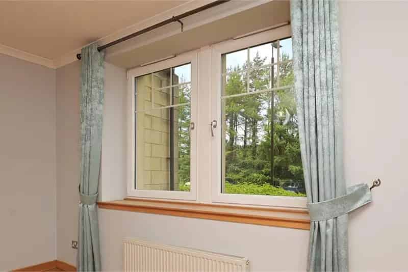 3 Bed Flat Ground Floor 1 Reception Room Modern Development